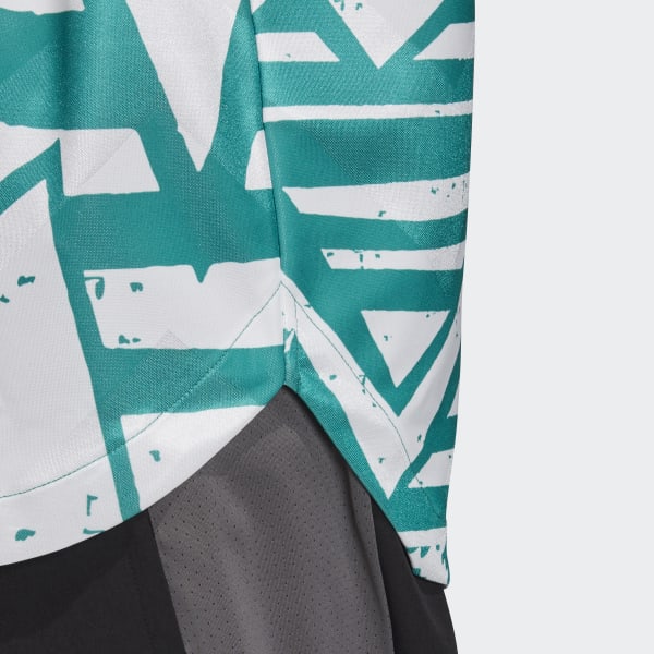 Adidas Camiseta TAN DNA Graphic Number 10 - Imagen 9